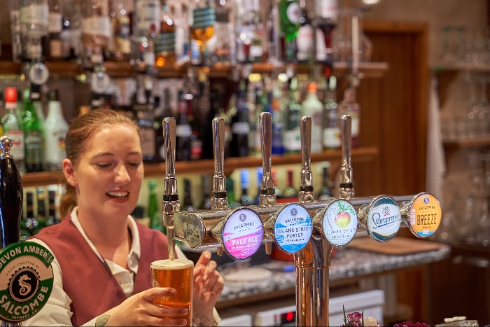 bar staff